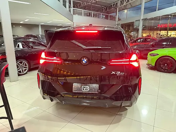 BMW I8 - Imagem 4