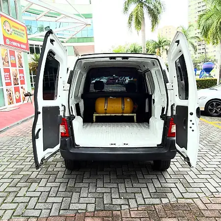 Peugeot E-2008 - Imagem 6