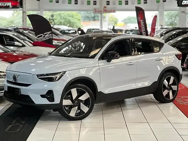 Volvo EX30 - Imagem 1