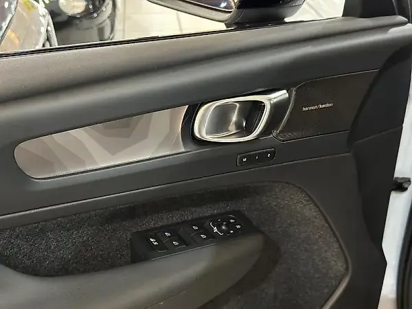 Volvo EX30 - Imagem 11