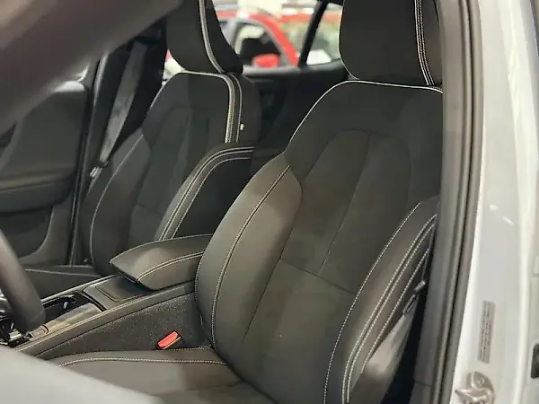 Volvo EX30 - Imagem 18