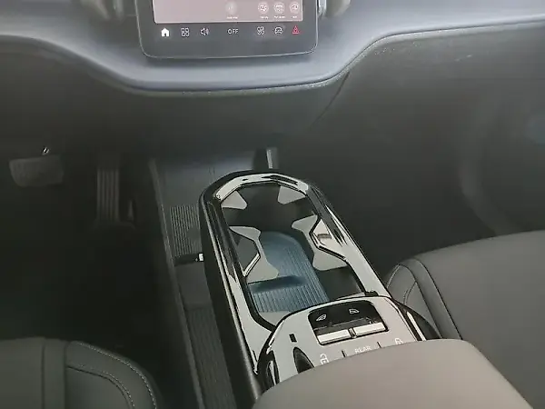Volvo EX30 - Imagem 12