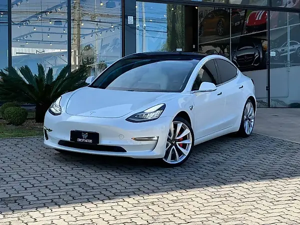 Tesla Model 3 - Imagem 4