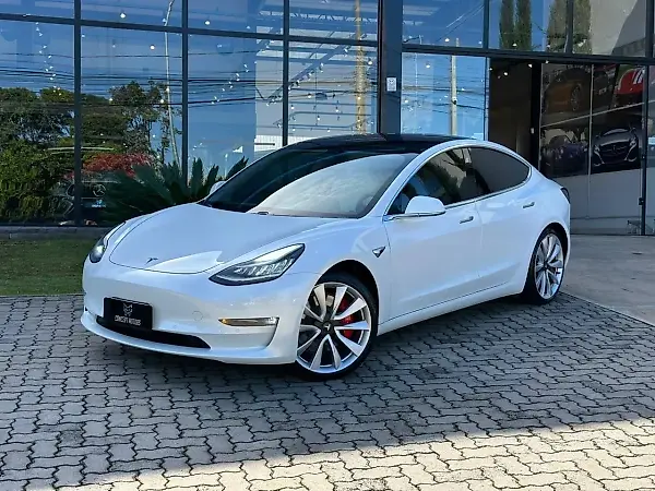 Tesla Model 3 - Imagem 3