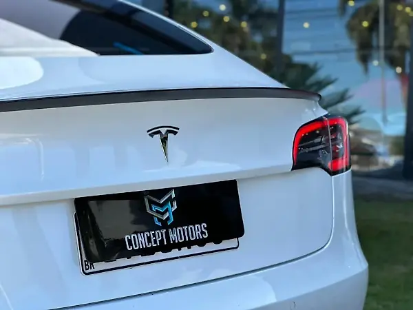 Tesla Model 3 - Imagem 15