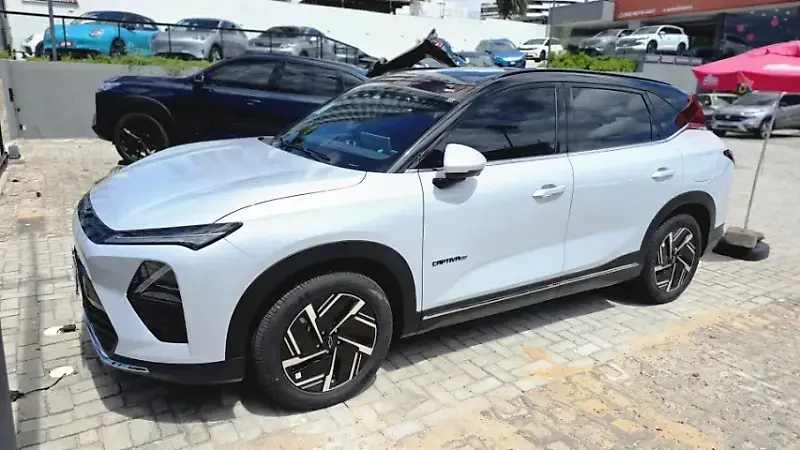 Chevrolet Captiva EV - Imagem 5