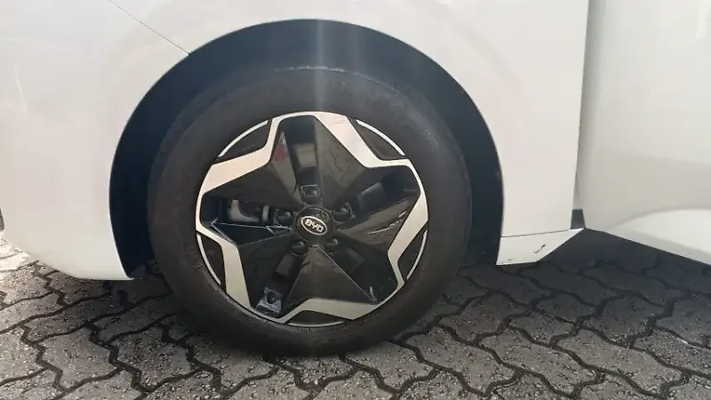 BYD E2 - Imagem 16