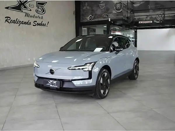 Volvo EX40 - Imagem 1