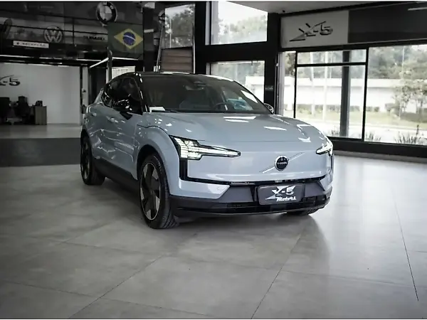 Volvo EX40 - Imagem 3