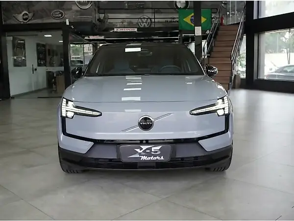 Volvo EX40 - Imagem 2