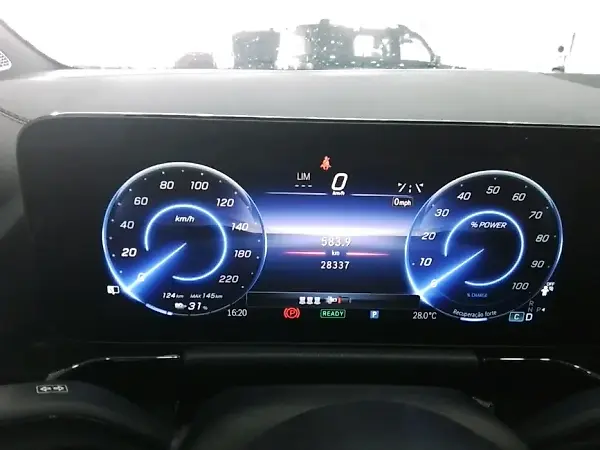 Mercedes Eqa 250 - Imagem 7