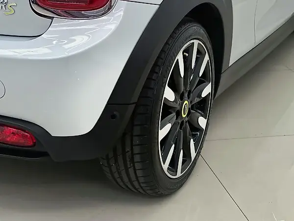 Mini Cooper SE - Imagem 6