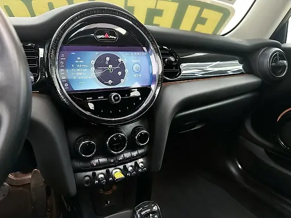 Mini Cooper SE - Imagem 19