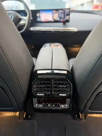 BMW Ix - Imagem 9