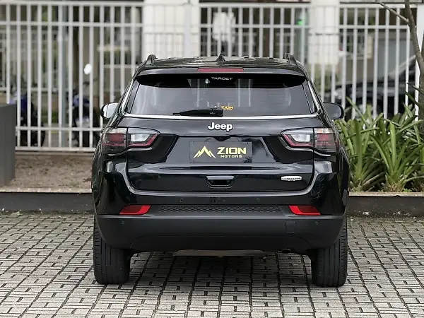 Jeep Compass 4xe Plug-in Hybrid - Imagem 5