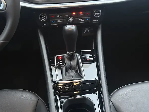 Jeep Compass 4xe Plug-in Hybrid - Imagem 11