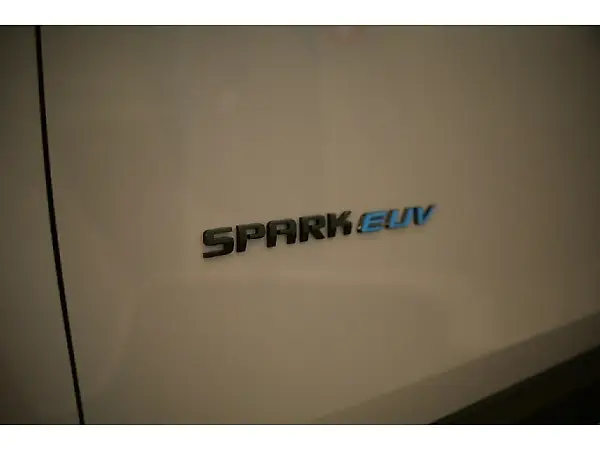 Chevrolet Spark Euv - Imagem 14