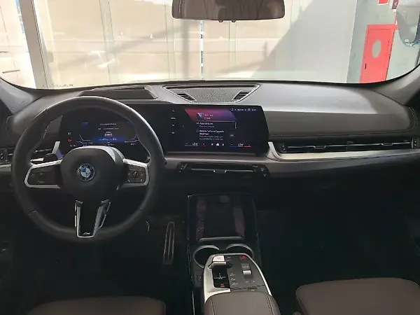 BMW IX1 - Imagem 7