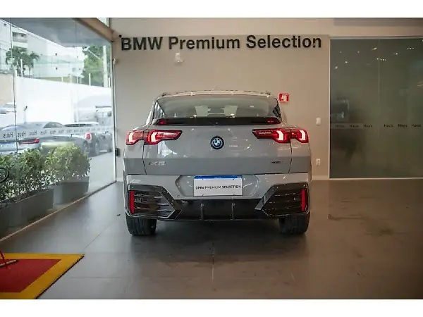 BMW IX2 - Imagem 3
