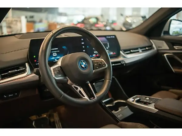 BMW IX2 - Imagem 6