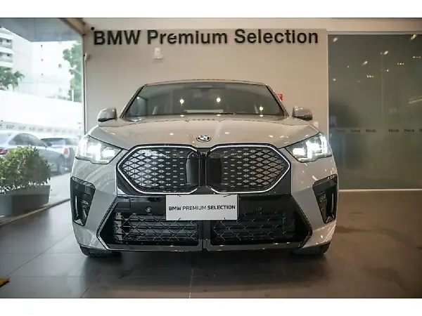 BMW IX2 - Imagem 9