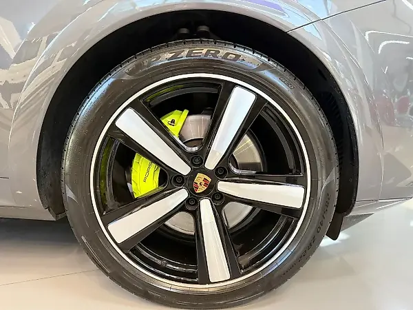 Porsche Cayenne E-hybrid - Imagem 7