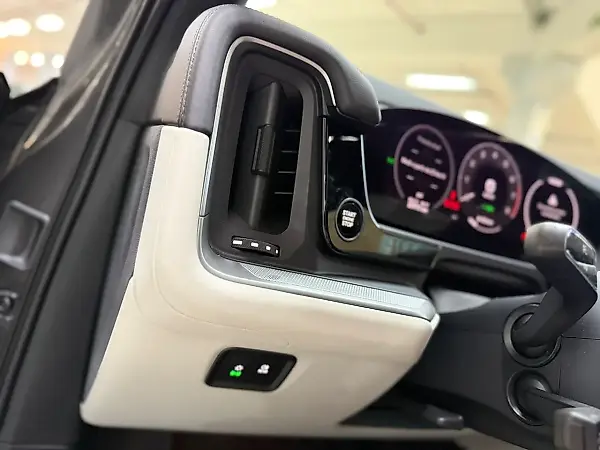 Porsche Cayenne E-hybrid - Imagem 8
