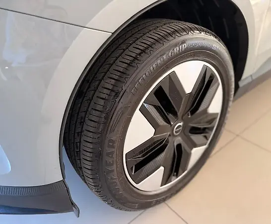 Volvo EX40 - Imagem 11