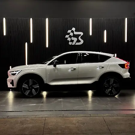 Volvo EX40 - Imagem 3