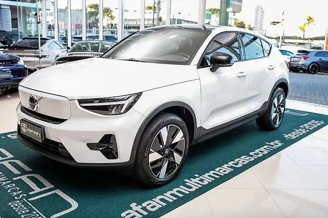 Volvo C40 Recharge - Imagem 1