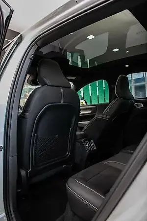 Volvo C40 Recharge - Imagem 12