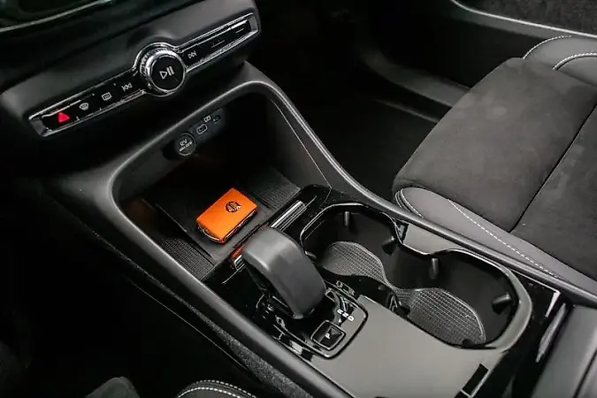 Volvo C40 Recharge - Imagem 15
