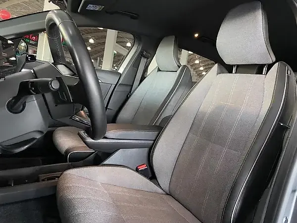 Renault Megane E-tech Electric - Imagem 9