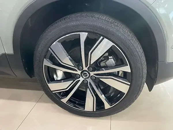 Volvo XC40 Recharge - Imagem 6