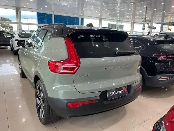 Volvo XC40 Recharge - Imagem 4