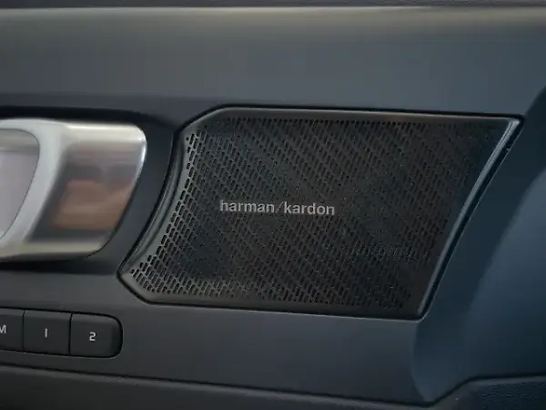 Volvo C40 Recharge - Imagem 19