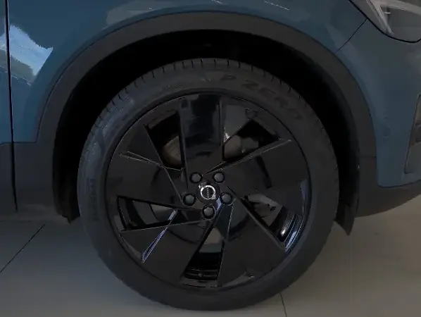 Volvo C40 Recharge - Imagem 20