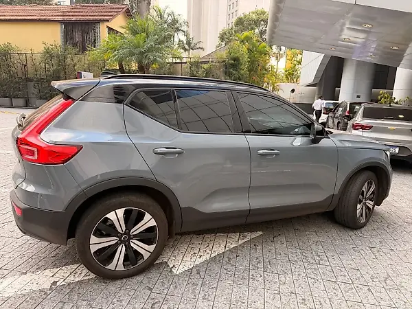 Volvo XC40 Recharge - Imagem 3