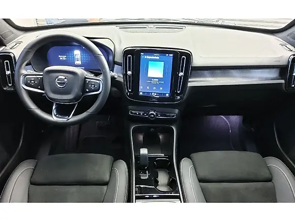 Volvo XC40 Recharge - Imagem 4