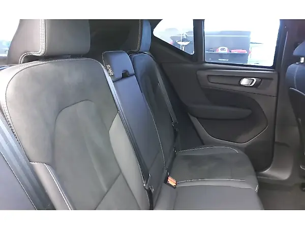 Volvo XC40 Recharge - Imagem 7