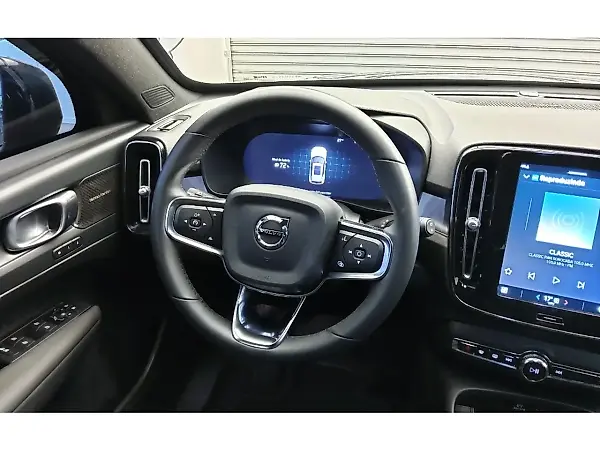 Volvo XC40 Recharge - Imagem 12