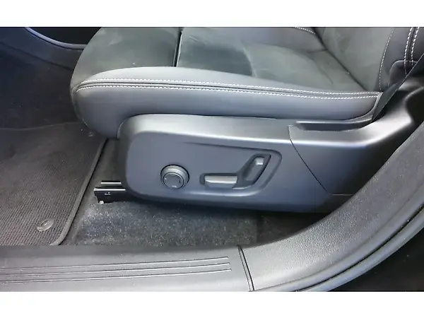 Volvo XC40 Recharge - Imagem 14