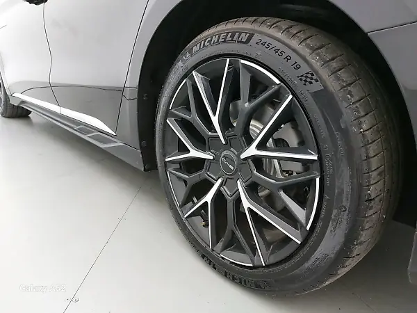 BYD Han - Imagem 12