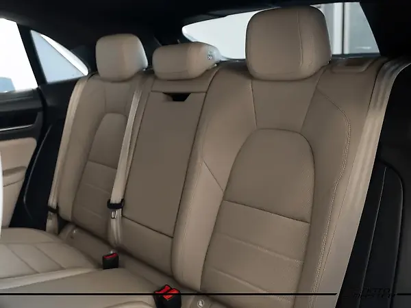 Porsche Taycan - Imagem 9