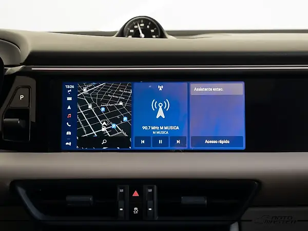 Porsche Taycan - Imagem 17