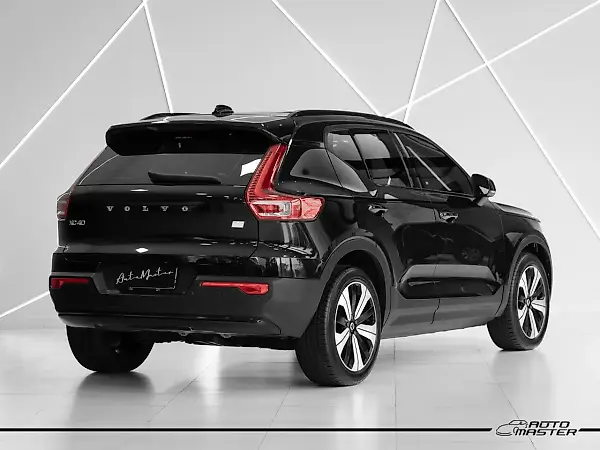 Volvo XC40 Recharge - Imagem 2