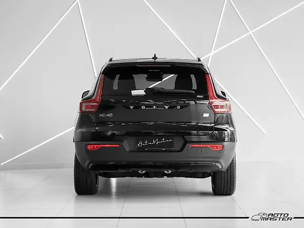 Volvo XC40 Recharge - Imagem 4