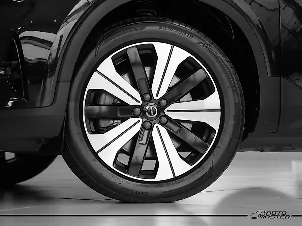 Volvo XC40 Recharge - Imagem 17