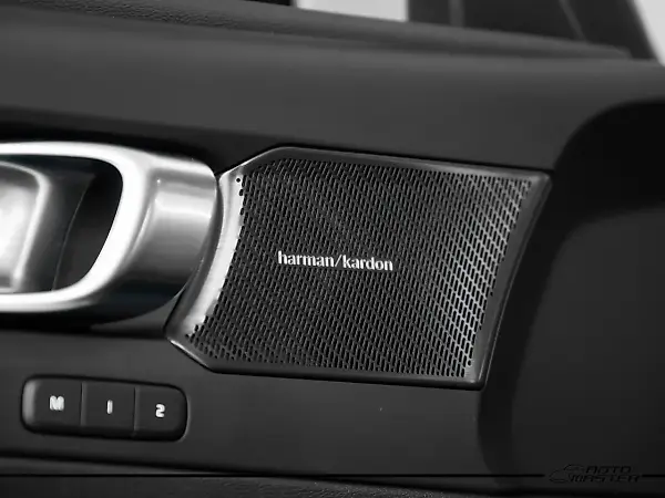 Volvo XC40 Recharge - Imagem 15