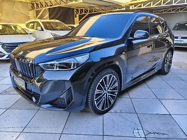 BMW IX1 - Imagem 6